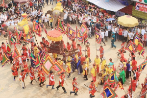 Dao Xa Elephant Procession Festival