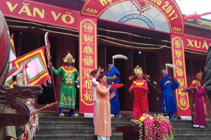 Vong Communal House Festival
